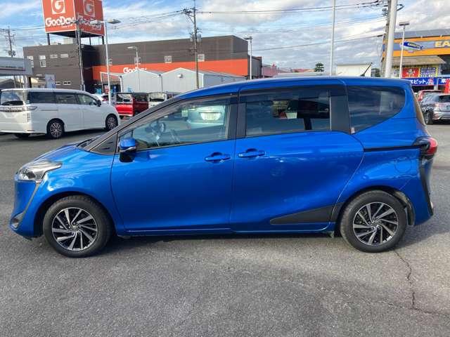 シエンタ Ｇ　クエロ　メモリーナビ　Ｒカメラ　ＥＴＣ　認定保証　軽減ブレーキ　両側自動ドア　Ｉストップ　後カメラ　ワンオーナー車　デュアルエアバック　パワーウィンドウ　フルオートエアコン　ナビ＆ＴＶ　スマキー　ＶＳＣ　３列（14枚目）