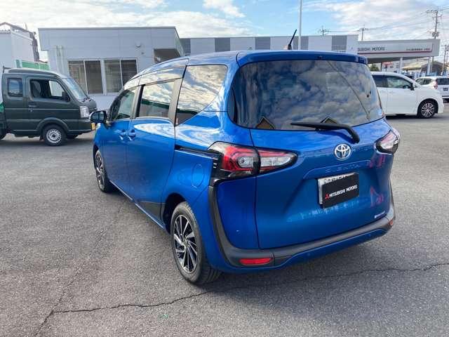 シエンタ Ｇ　クエロ　メモリーナビ　Ｒカメラ　ＥＴＣ　認定保証　軽減ブレーキ　両側自動ドア　Ｉストップ　後カメラ　ワンオーナー車　デュアルエアバック　パワーウィンドウ　フルオートエアコン　ナビ＆ＴＶ　スマキー　ＶＳＣ　３列（15枚目）