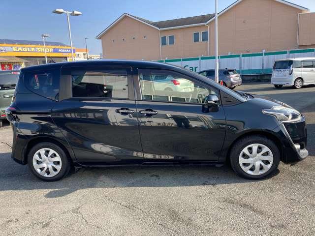 シエンタ Ｇ　メモリーナビ　Ｒカメラ　ナビ・ＴＶ　スマートキープッシュスタート　アイドリングＳ　１オ－ナ－　定期点検記録簿　ワンセグテレビ　フルオートエアコン　パワーウィンド　運転席エアバック　パワステ　ＡＢＳ（7枚目）