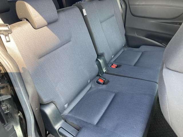 シエンタ Ｇ　メモリーナビ　Ｒカメラ　ナビ・ＴＶ　スマートキープッシュスタート　アイドリングＳ　１オ－ナ－　定期点検記録簿　ワンセグテレビ　フルオートエアコン　パワーウィンド　運転席エアバック　パワステ　ＡＢＳ（9枚目）