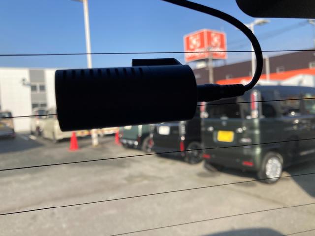 シエンタ Ｇ　メモリーナビ　Ｒカメラ　ナビ・ＴＶ　スマートキープッシュスタート　アイドリングＳ　１オ－ナ－　定期点検記録簿　ワンセグテレビ　フルオートエアコン　パワーウィンド　運転席エアバック　パワステ　ＡＢＳ（24枚目）