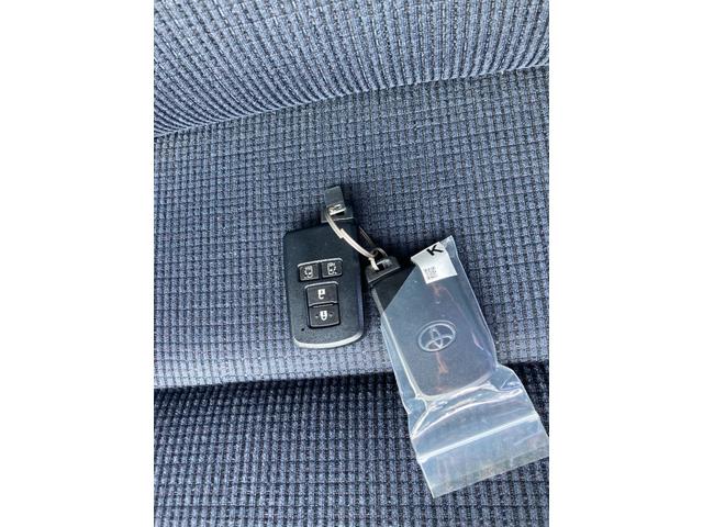 シエンタ Ｇ　メモリーナビ　Ｒカメラ　ナビ・ＴＶ　スマートキープッシュスタート　アイドリングＳ　１オ－ナ－　定期点検記録簿　ワンセグテレビ　フルオートエアコン　パワーウィンド　運転席エアバック　パワステ　ＡＢＳ（25枚目）