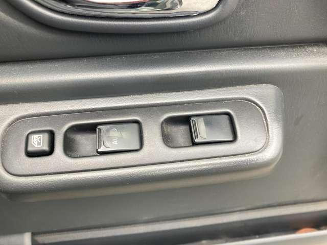 ジムニー ランドベンチャー　メモリーナビ　認定保証　Ｓヒーター　１オーナー　ＡＴエアコン　フルセグ地デジ　メンテナンスノート　ナビＴＶ　アルミ　パワーウィンドー　切り替え４ＷＤ　運転席エアバッグ　ターボー　メモリーナビ　パワステ（19枚目）