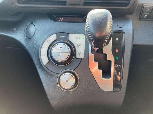 シエンタ Ｇ　メモリーナビ　Ｒカメラ　認定保証　バックカメラ付き　アイスト　スマートＫ　Ｗエアバッグ　点検記録簿　横滑防止装置　フルオートエアコン　エアバック　ナビＴＶ　フルセグＴＶ　ＥＴＣ　ＡＢＳ　パワステ（20枚目）