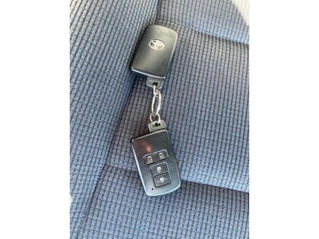 シエンタ Ｇ　メモリーナビ　Ｒカメラ　認定保証　バックカメラ付き　アイスト　スマートＫ　Ｗエアバッグ　点検記録簿　横滑防止装置　フルオートエアコン　エアバック　ナビＴＶ　フルセグＴＶ　ＥＴＣ　ＡＢＳ　パワステ（30枚目）