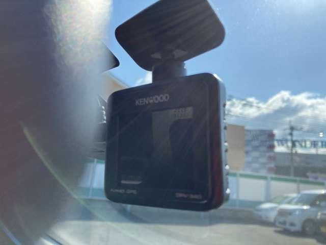 �y�h���C�u���R�[�_�[�t���z�����ƂP���[�T���~�قǂ��܂����A�������蓋�ڂ��Ă��܂����������̎��̓h���C�u���R�[�_�[���؋����c���܂��B