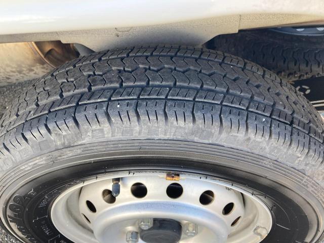 キャリイトラック KCエアコン・パワステ農繁仕様 メモリーナビ TV 認定保証 ワンオーナー車 切替式4WD 運転席エアバッグ パワステ AC 記録簿付き(20枚目)