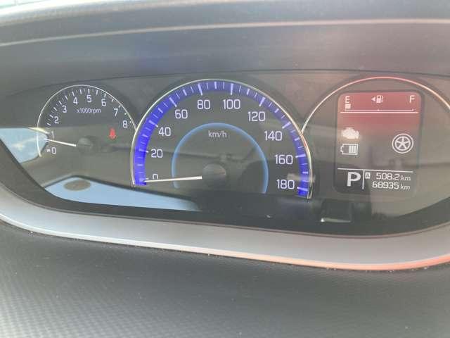 【スピードメーター】インフォメーションディスプレイでは様々な情報を見ることができます☆速度だけではなくいろんな情報を一目で確認できますよ♪