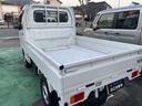 キャリイトラック ＫＣ　２ＷＤ　後輪駆動　フロア５ＭＴ　運転席エアバッグ　助手席エアバッグ　車検２年渡し（5枚目）