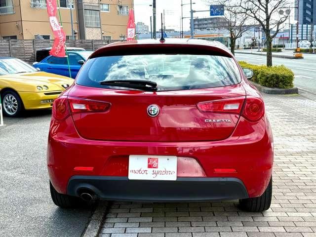 ジュリエッタ スーパー　正規輸入車　キセノンヘッドライト　レザーインテリア　電動シート　シートヒーター　キーレスエントリー　ナビ　フルセグＴＶ　バックカメラ　障害物センサー　ワンオーナー　禁煙車（4枚目）