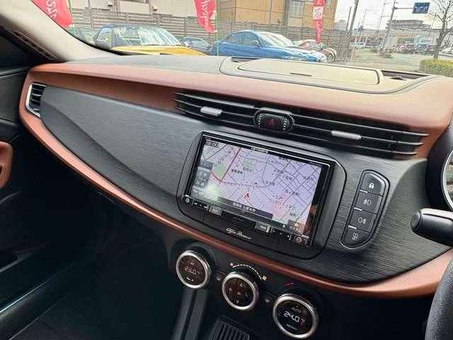 ジュリエッタ スーパー　正規輸入車　キセノンヘッドライト　レザーインテリア　電動シート　シートヒーター　キーレスエントリー　ナビ　フルセグＴＶ　バックカメラ　障害物センサー　ワンオーナー　禁煙車（15枚目）