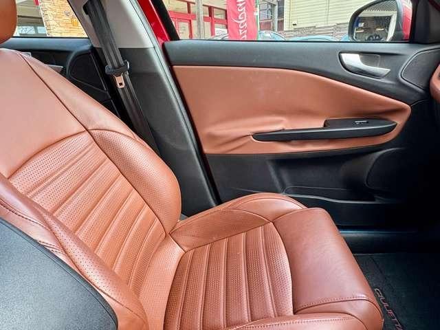 ジュリエッタ スーパー　正規輸入車　キセノンヘッドライト　レザーインテリア　電動シート　シートヒーター　キーレスエントリー　ナビ　フルセグＴＶ　バックカメラ　障害物センサー　ワンオーナー　禁煙車（19枚目）