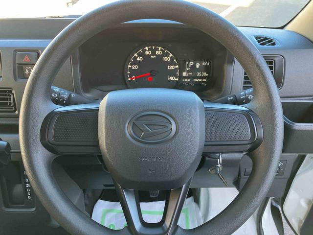 ハイゼットカーゴ ＤＸ　ワンオーナー　走行距離無制限１２ヶ月保証付き　禁煙　セキュリティアラーム　キーレスキー　両側スライドドア　エコアイドル　ハイビームアシスト　ＥＳＣ　オートライト　記録簿　レーンアシスト　両席エアバッグ　ワンオーナー（17枚目）