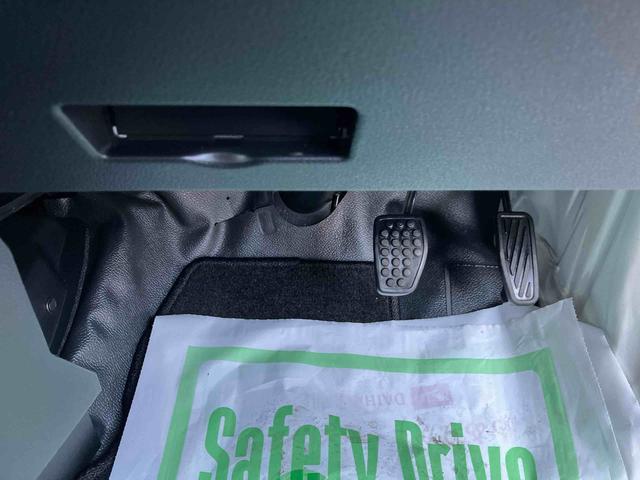 ハイゼットカーゴ ＤＸ　ワンオーナー　走行距離無制限１２ヶ月保証付き　禁煙　セキュリティアラーム　キーレスキー　両側スライドドア　エコアイドル　ハイビームアシスト　ＥＳＣ　オートライト　記録簿　レーンアシスト　両席エアバッグ　ワンオーナー（23枚目）