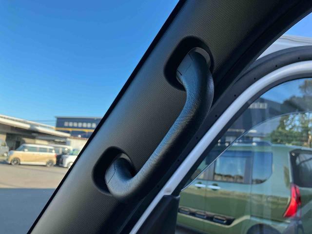 ハイゼットカーゴ ＤＸ　ワンオーナー　走行距離無制限１２ヶ月保証付き　禁煙　セキュリティアラーム　キーレスキー　両側スライドドア　エコアイドル　ハイビームアシスト　ＥＳＣ　オートライト　記録簿　レーンアシスト　両席エアバッグ　ワンオーナー（26枚目）