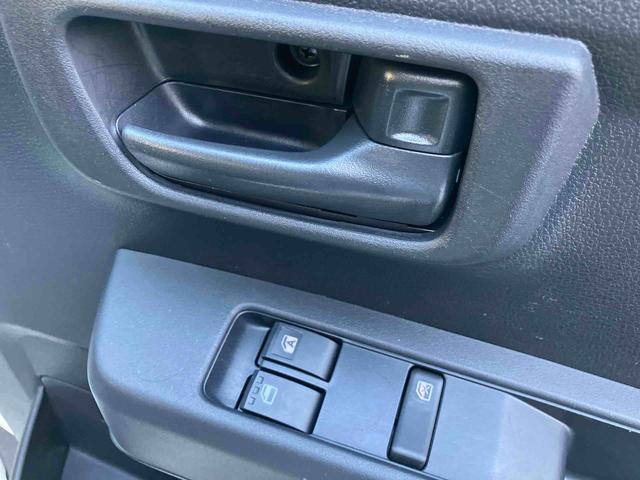 ハイゼットカーゴ ＤＸ　ワンオーナー　走行距離無制限１２ヶ月保証付き　禁煙　セキュリティアラーム　キーレスキー　両側スライドドア　エコアイドル　ハイビームアシスト　ＥＳＣ　オートライト　記録簿　レーンアシスト　両席エアバッグ　ワンオーナー（28枚目）