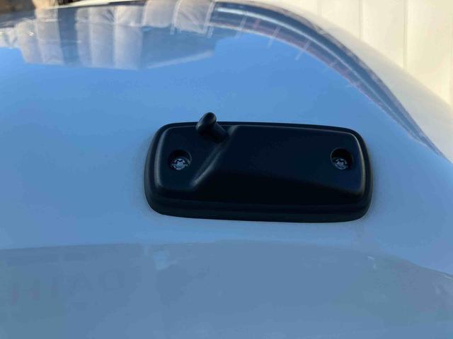 ハイゼットカーゴ ＤＸ　ワンオーナー　走行距離無制限１２ヶ月保証付き　禁煙　セキュリティアラーム　キーレスキー　両側スライドドア　エコアイドル　ハイビームアシスト　ＥＳＣ　オートライト　記録簿　レーンアシスト　両席エアバッグ　ワンオーナー（38枚目）