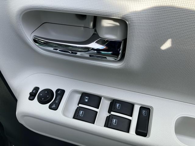 ムーヴキャンバス ストライプスＧ　ワンオーナー　走行距離無制限１２ヶ月保証付き　Ｗパワースライドドア　Ｂｔオーディオ　前後誤発進抑制　点検記録簿付　セキュリティーアラーム　シートヒータ　バックカメラ付　禁煙　ＵＳＢ入力　プッシュスタートスマートキー（32枚目）