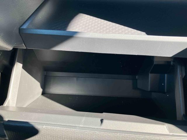 タント カスタムＸ　ワンオーナー　走行距離無制限１２ヶ月保証付き　衝突軽減ブレーキ　車線逸脱防止　アイドリングストップ機能　Ｂカメラ　禁煙　盗難警報装置　ＬＥＤ　ワンオーナー　キーレスエントリー　前席シートヒーター　オートＬＥＤ（28枚目）