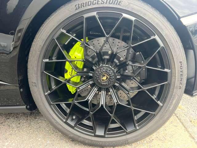 ウラカン ＳＴＯ　キーレスエントリー・スマートキー　パワーシート　シート　ナビテレビ　革シート　バックカメラ　アルミホイール　走行距離４５０ｋｍ（38枚目）