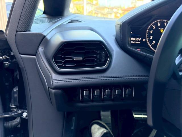 �܂��S���e�n�̃X�[�p�[�J�[�C�x���g�ɂ������Q�����Ă���܂��B�Q�������C�x���g�̗l�q�̓z�[���y�[�W�ȂǂŊm�F�ł��܂��̂Ő��񂲗����������B