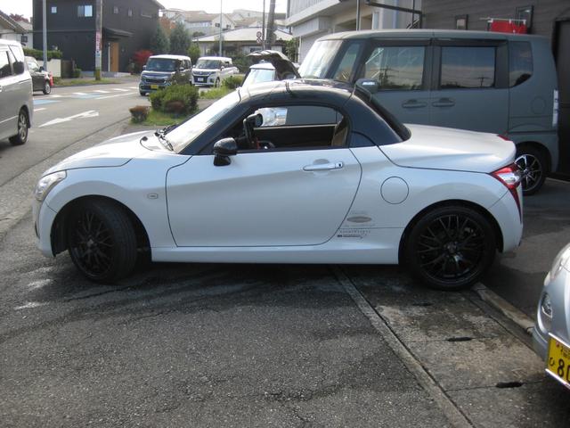 コペン ローブ　Ｓ　電動オープン　ロッソモデロマフラー　社外１６インチ　社外ナビ、ＴＶ　ビルスタイン　レカロシート　整備手帳、取説（5枚目）