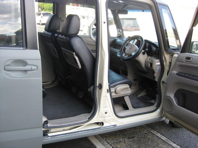 Ｎ－ＢＯＸ Ｇ・Ｌパッケージ　整備手帳、取説　Ｂモニタ　純正ＳＤナビ　フルセグＴＶ　ＥＴＣ　全塗装マッドカーキ（14枚目）