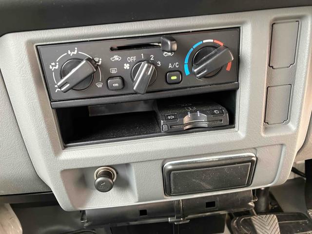 ミニキャブバン 　５ＭＴ　ＥＴＣ　両側スライドドア　キーレスエントリー　エアコン　運転席エアバッグ　助手席エアバッグ　記録簿（22枚目）