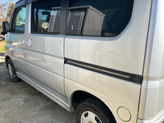 バモスホビオプロ ベースグレード　５ＭＴ　４ＷＤ　エアコン　パワステ　キーレス（8枚目）
