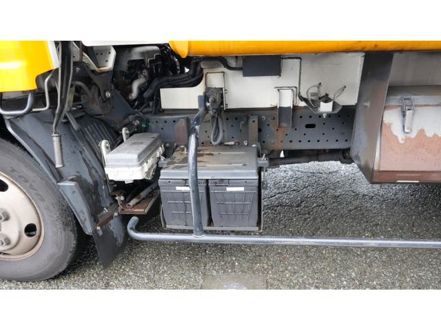 エルフトラック ２トンプレス式塵芥車　４．３立米（19枚目）