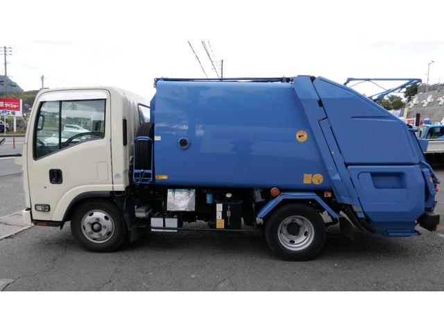 エルフトラック ２トンプレス式塵芥車　モリタ４．１立米（7枚目）