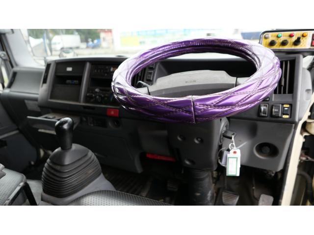 エルフトラック ２トンプレス式塵芥車　モリタ４．１立米（12枚目）