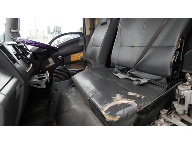 エルフトラック ２トンプレス式塵芥車　モリタ４．１立米（15枚目）