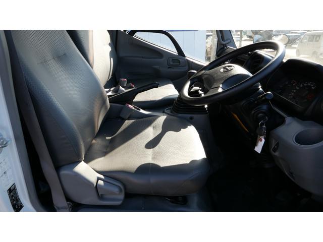 デュトロ ２トン平ボディー　４ＷＤ（11枚目）