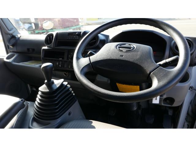 デュトロ ２トン平ボディー　４ＷＤ（13枚目）