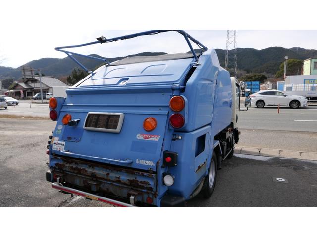 エルフトラック ２トンプレス式塵芥車　４．１立米（8枚目）