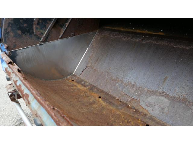 エルフトラック ２トンプレス式塵芥車　４．１立米（24枚目）