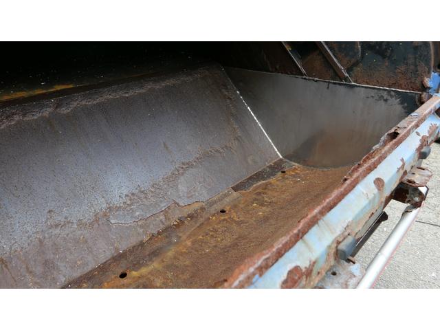 エルフトラック ２トンプレス式塵芥車　４．１立米（25枚目）