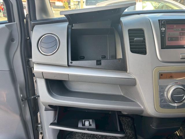 ワゴンＲ ＦＸリミテッドＩＩ　ＥＴＣ　スマートキー　キーレスエントリー　盗難防止システム　ＣＤ再生可　衝突安全ボディ　エアバック　エアコン　パワーステアリング　パワーウィンドウ　アルミホイール（22枚目）