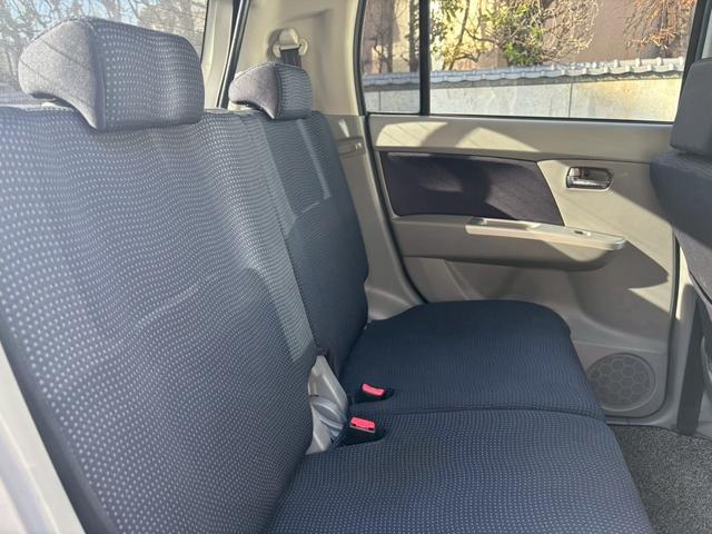 ワゴンＲ ＦＸリミテッドＩＩ　ＥＴＣ　スマートキー　キーレスエントリー　盗難防止システム　ＣＤ再生可　衝突安全ボディ　エアバック　エアコン　パワーステアリング　パワーウィンドウ　アルミホイール（28枚目）