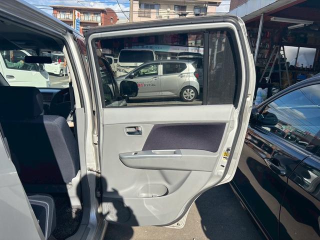 ワゴンＲ ＦＸリミテッドＩＩ　ＥＴＣ　スマートキー　キーレスエントリー　盗難防止システム　ＣＤ再生可　衝突安全ボディ　エアバック　エアコン　パワーステアリング　パワーウィンドウ　アルミホイール（29枚目）