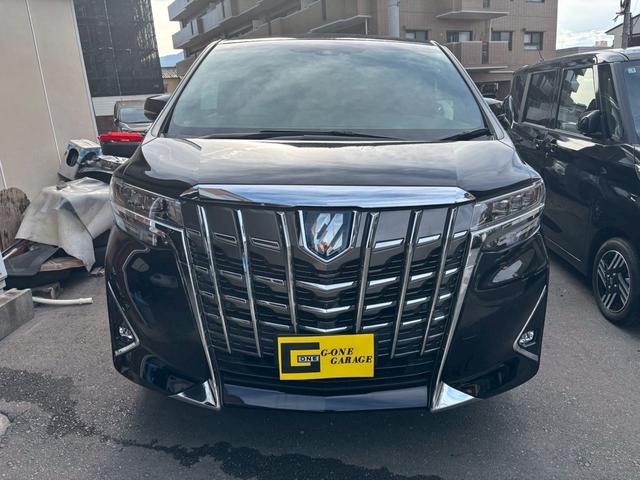 アルファードハイブリッド エグゼクティブラウンジ　ＴＶ＆ナビ　革シート　パワーシート　バックカメラ　後席モニター　アダプティブクルーズコントロール　電動リアゲート　両側電動スライドドア　ＥＴＣ　キーレスエントリー　スマートキー　４ＷＤ　全周囲カメラ（2枚目）