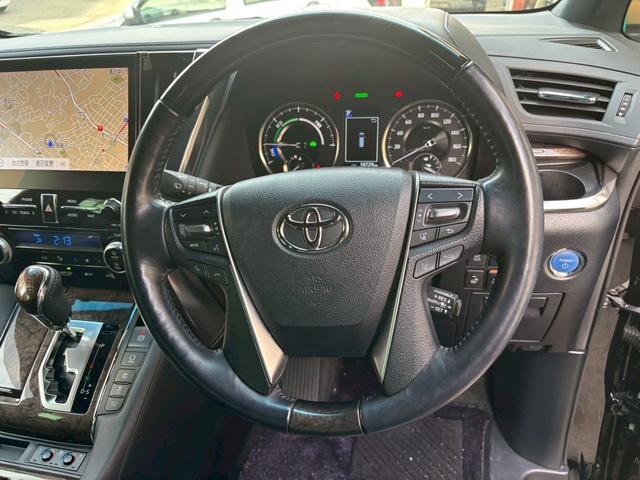 アルファードハイブリッド エグゼクティブラウンジ　ＴＶ＆ナビ　革シート　パワーシート　バックカメラ　後席モニター　アダプティブクルーズコントロール　電動リアゲート　両側電動スライドドア　ＥＴＣ　キーレスエントリー　スマートキー　４ＷＤ　全周囲カメラ（6枚目）