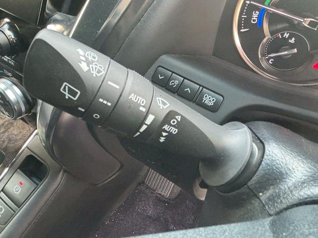 アルファードハイブリッド エグゼクティブラウンジ　ＴＶ＆ナビ　革シート　パワーシート　バックカメラ　後席モニター　アダプティブクルーズコントロール　電動リアゲート　両側電動スライドドア　ＥＴＣ　キーレスエントリー　スマートキー　４ＷＤ　全周囲カメラ（10枚目）