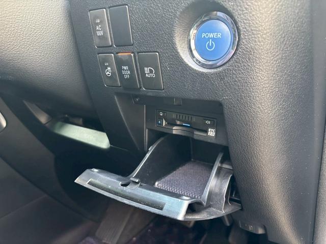 アルファードハイブリッド エグゼクティブラウンジ　ＴＶ＆ナビ　革シート　パワーシート　バックカメラ　後席モニター　アダプティブクルーズコントロール　電動リアゲート　両側電動スライドドア　ＥＴＣ　キーレスエントリー　スマートキー　４ＷＤ　全周囲カメラ（15枚目）