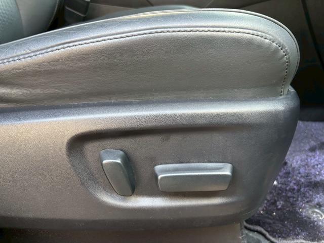 アルファードハイブリッド エグゼクティブラウンジ　ＴＶ＆ナビ　革シート　パワーシート　バックカメラ　後席モニター　アダプティブクルーズコントロール　電動リアゲート　両側電動スライドドア　ＥＴＣ　キーレスエントリー　スマートキー　４ＷＤ　全周囲カメラ（34枚目）