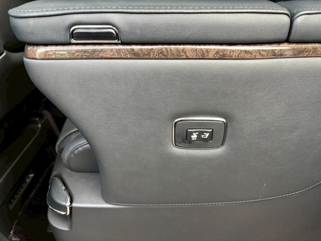 アルファードハイブリッド エグゼクティブラウンジ　ＴＶ＆ナビ　革シート　パワーシート　バックカメラ　後席モニター　アダプティブクルーズコントロール　電動リアゲート　両側電動スライドドア　ＥＴＣ　キーレスエントリー　スマートキー　４ＷＤ　全周囲カメラ（64枚目）