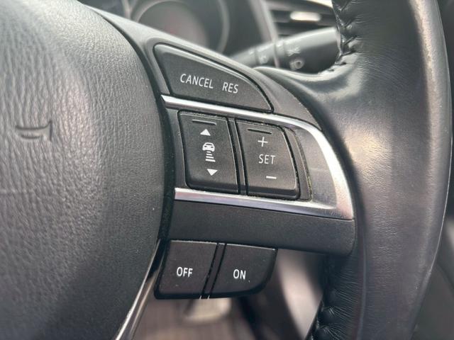 アテンザセダン ２５Ｓ　Ｌパッケージ　ＥＴＣ　ＴＶ＆ナビ　アダプティブクルーズコントロール　キーレスエントリー　スマートキー　パワーシート　バックカメラ　革シート　アルミホイール　ＨＩＤヘッドライト　アイドリングストップ　エアバック（8枚目）