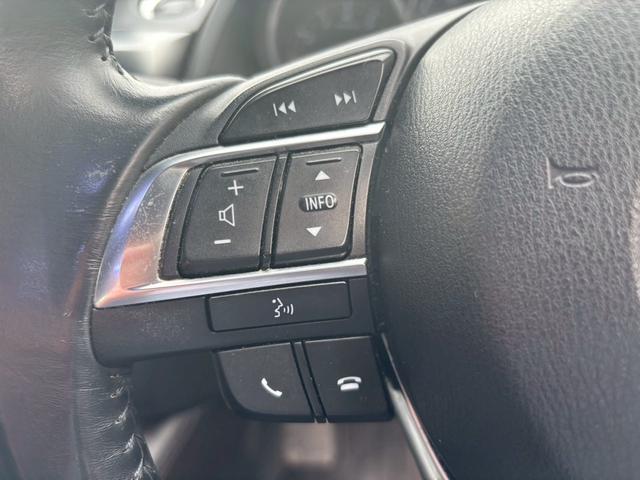 アテンザセダン ２５Ｓ　Ｌパッケージ　ＥＴＣ　ＴＶ＆ナビ　アダプティブクルーズコントロール　キーレスエントリー　スマートキー　パワーシート　バックカメラ　革シート　アルミホイール　ＨＩＤヘッドライト　アイドリングストップ　エアバック（9枚目）