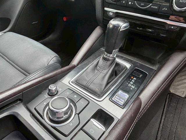 アテンザセダン ２５Ｓ　Ｌパッケージ　ＥＴＣ　ＴＶ＆ナビ　アダプティブクルーズコントロール　キーレスエントリー　スマートキー　パワーシート　バックカメラ　革シート　アルミホイール　ＨＩＤヘッドライト　アイドリングストップ　エアバック（17枚目）